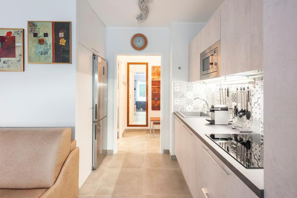 Superbe Studio Avec Terrasse En Front De Mer Mentone Esterno foto