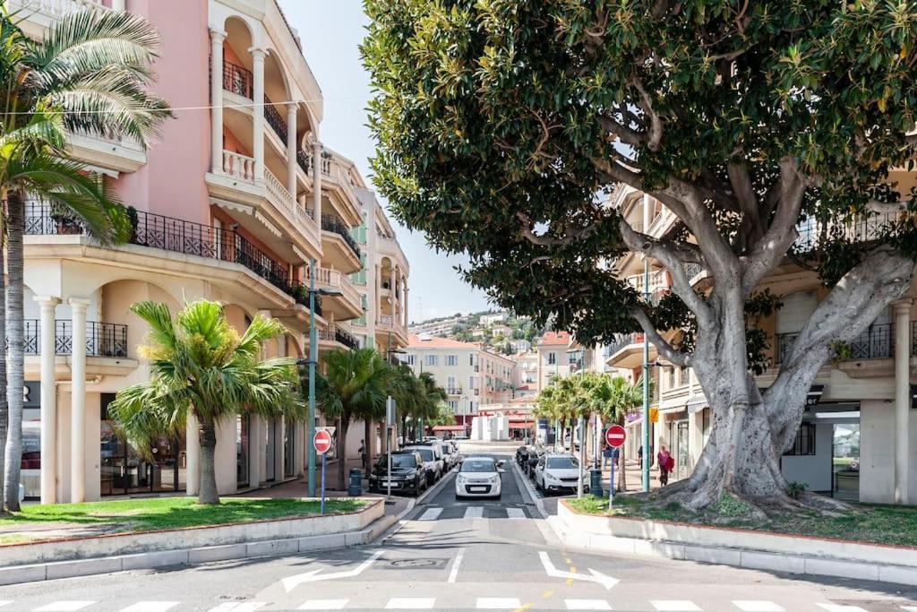 Superbe Studio Avec Terrasse En Front De Mer Mentone Esterno foto