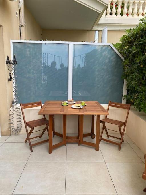 Superbe Studio Avec Terrasse En Front De Mer Mentone Esterno foto